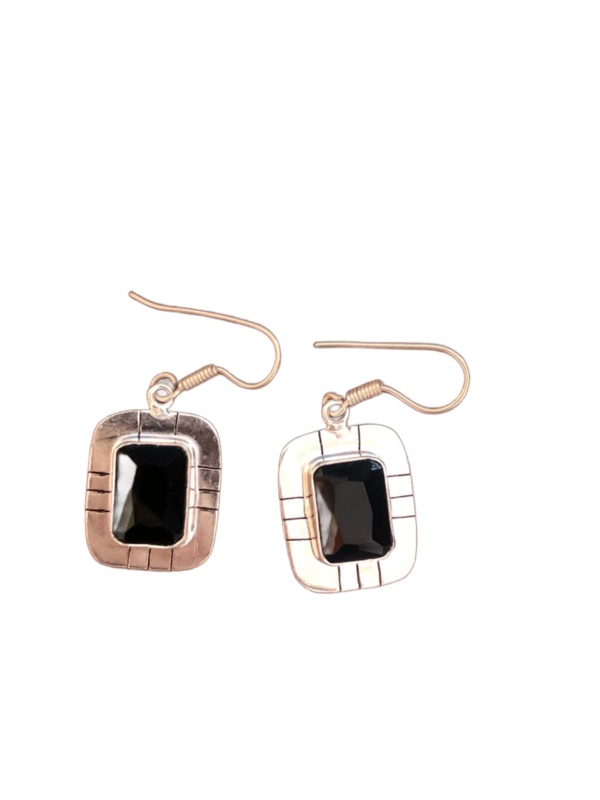 Black Onyx 925 Sterling Silver Earrings – Sleek and Stylish Design